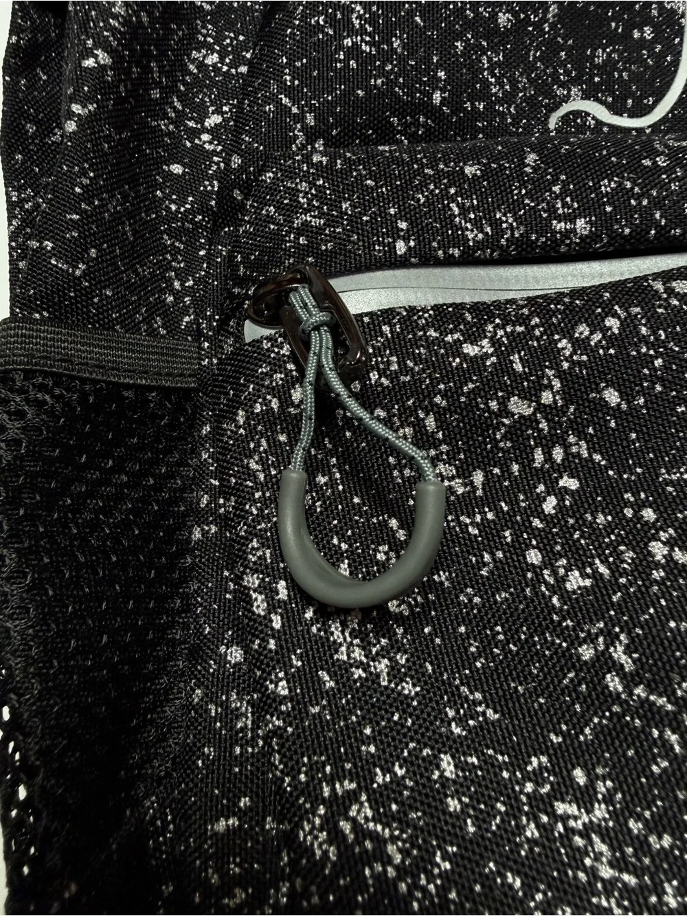 Gudui USB Silver Splatter Music Black Backpack